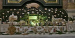 perníkový betlém na oltáři Svaté rodiny