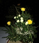 ikebana na obětním stole