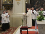 P. Jindřich Kotvrda čte evangelium